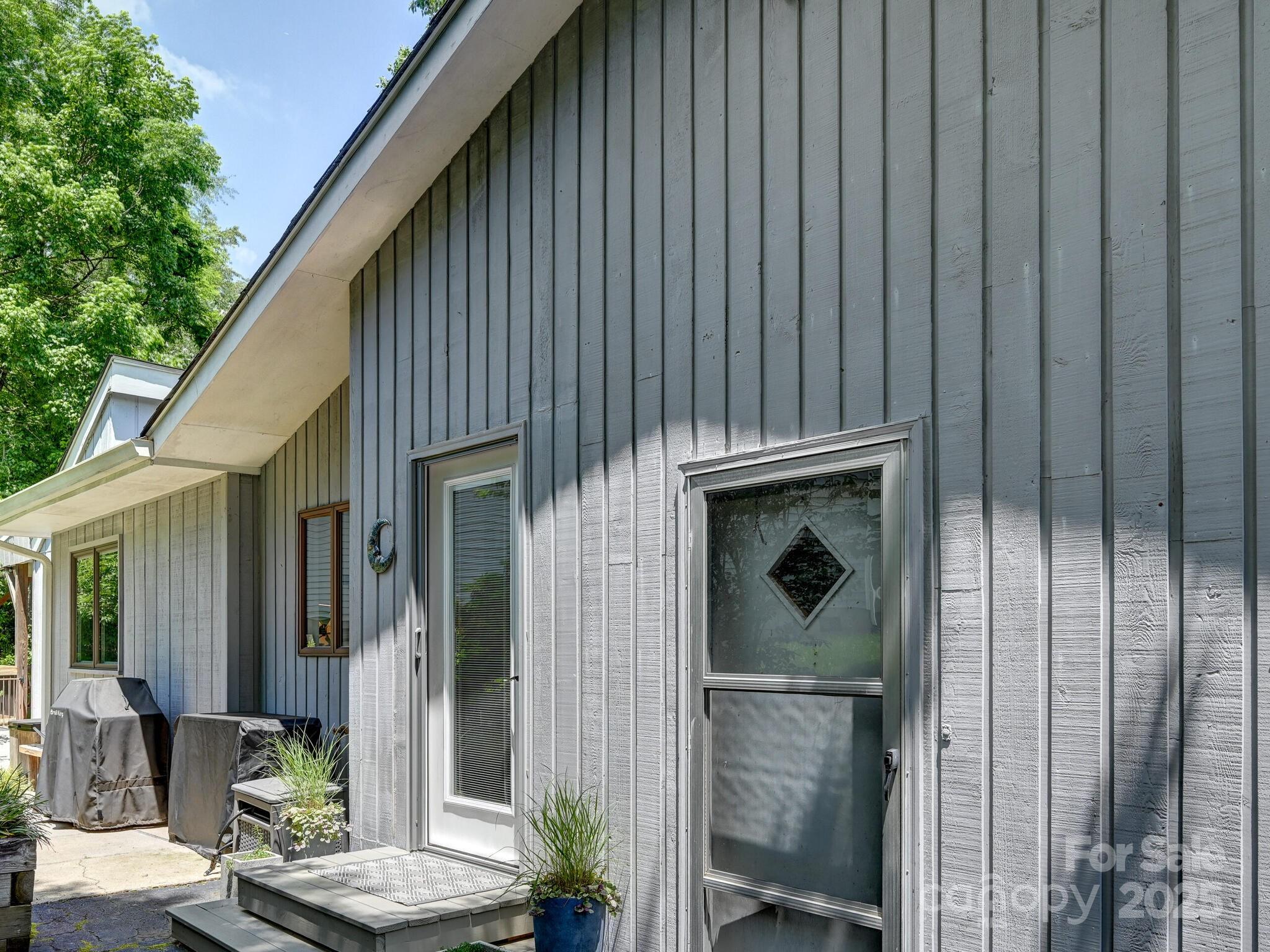 110 Aurora Drive Asheville NC 28805