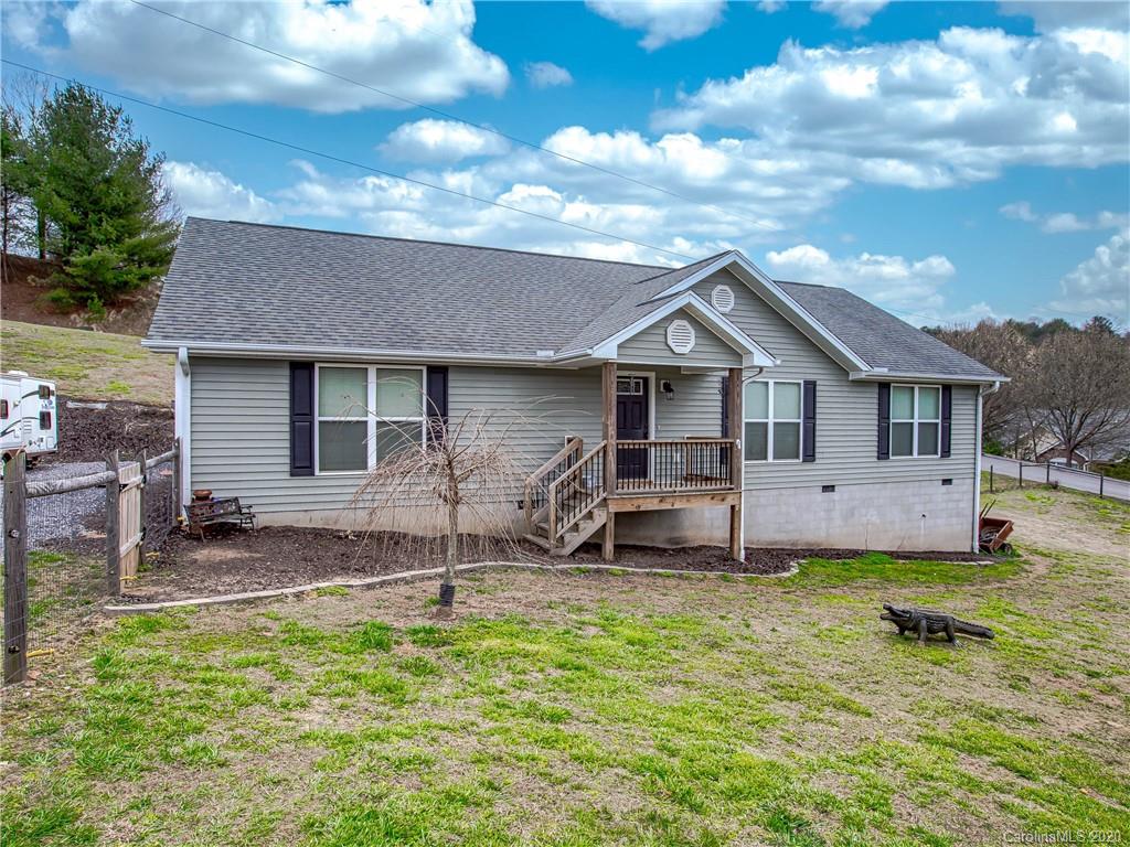47 Crestview Street Canton NC 28716