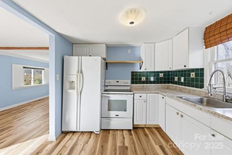 105 Smith Graveyard Road Asheville NC 28806