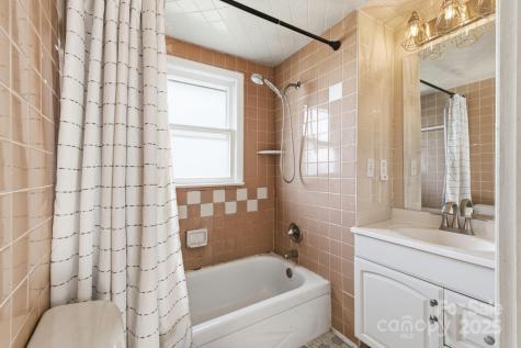 105 Smith Graveyard Road Asheville NC 28806