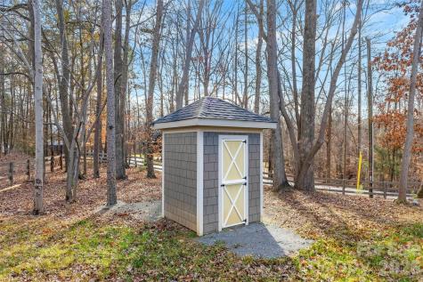 516 Lands End Trail Belmont NC 28012