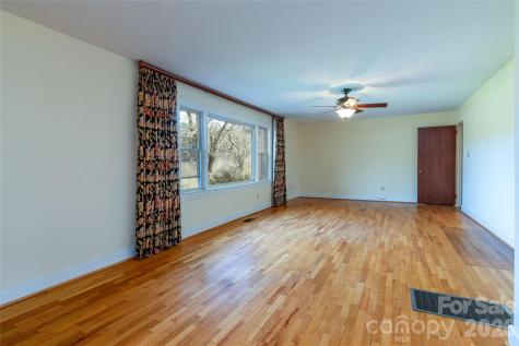 53 Dewees Drive Sylva NC 28779