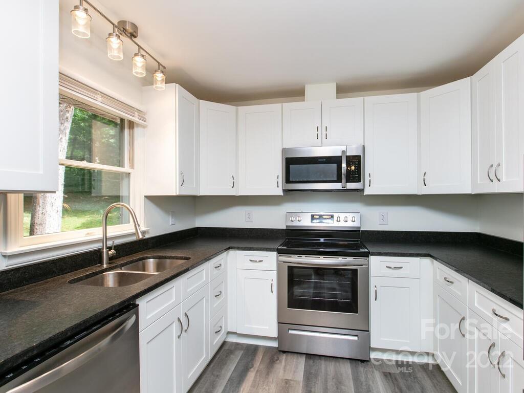 149 Cane Crest Circle Fairview NC 28730