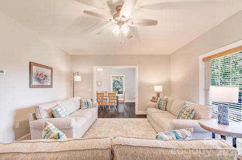 182 Ellerslie Acre Hendersonville NC 28739
