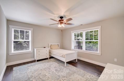 182 Ellerslie Acre Hendersonville NC 28739