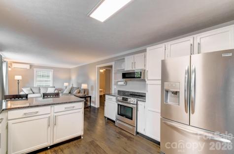 182 Ellerslie Acre Hendersonville NC 28739
