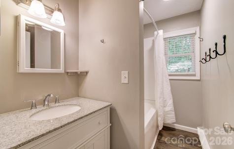 182 Ellerslie Acre Hendersonville NC 28739