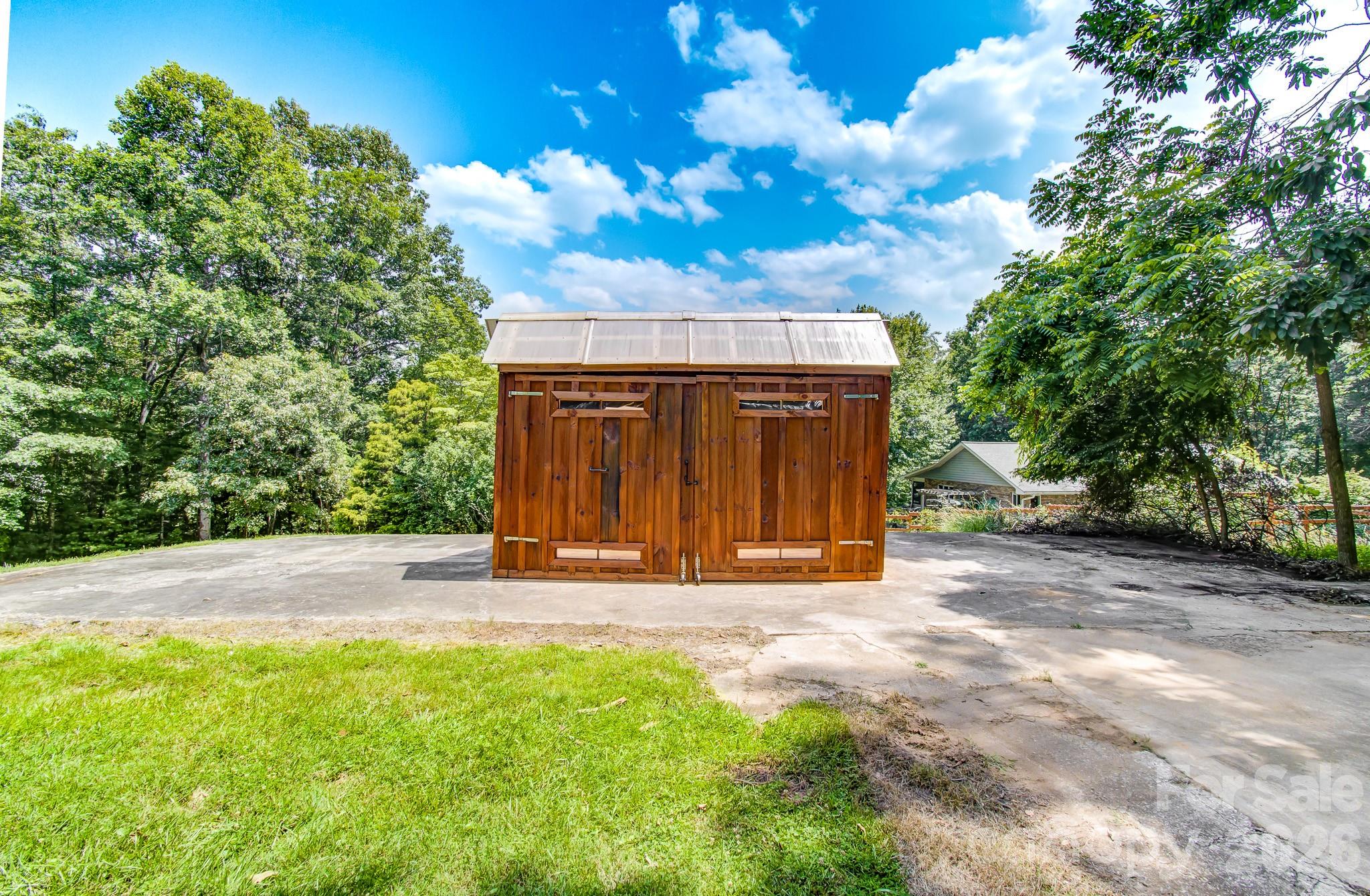 182 Ellerslie Acre Hendersonville NC 28739