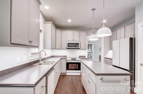 182 Ellerslie Acre Hendersonville NC 28739
