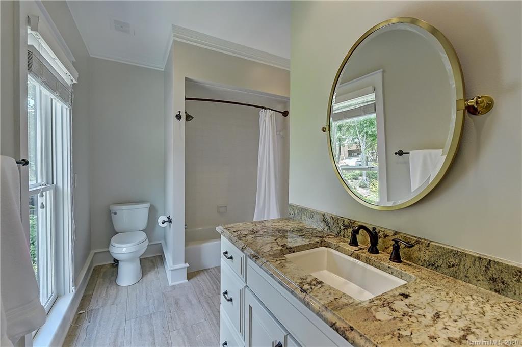 1218 Wareham Court Charlotte NC 28207
