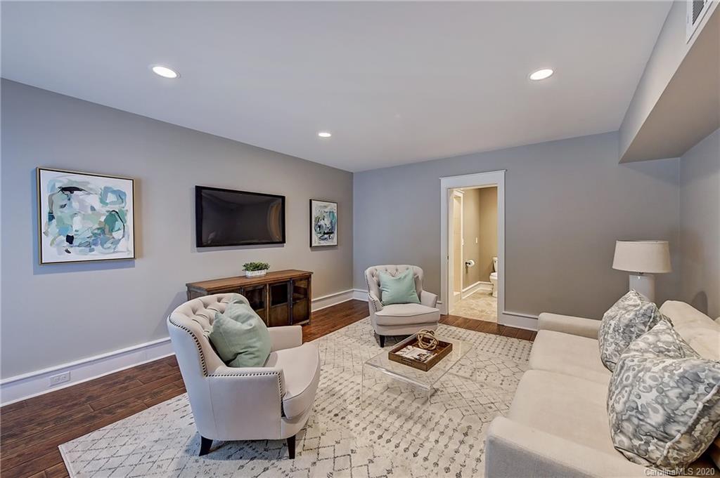 1218 Wareham Court Charlotte NC 28207