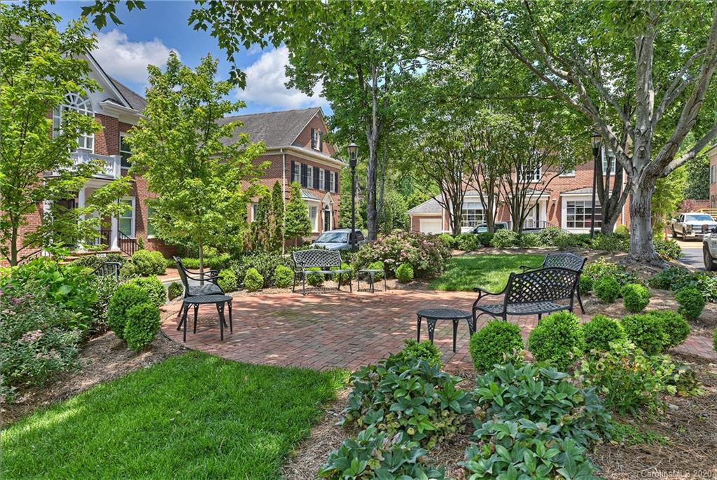 1218 Wareham Court Charlotte NC 28207