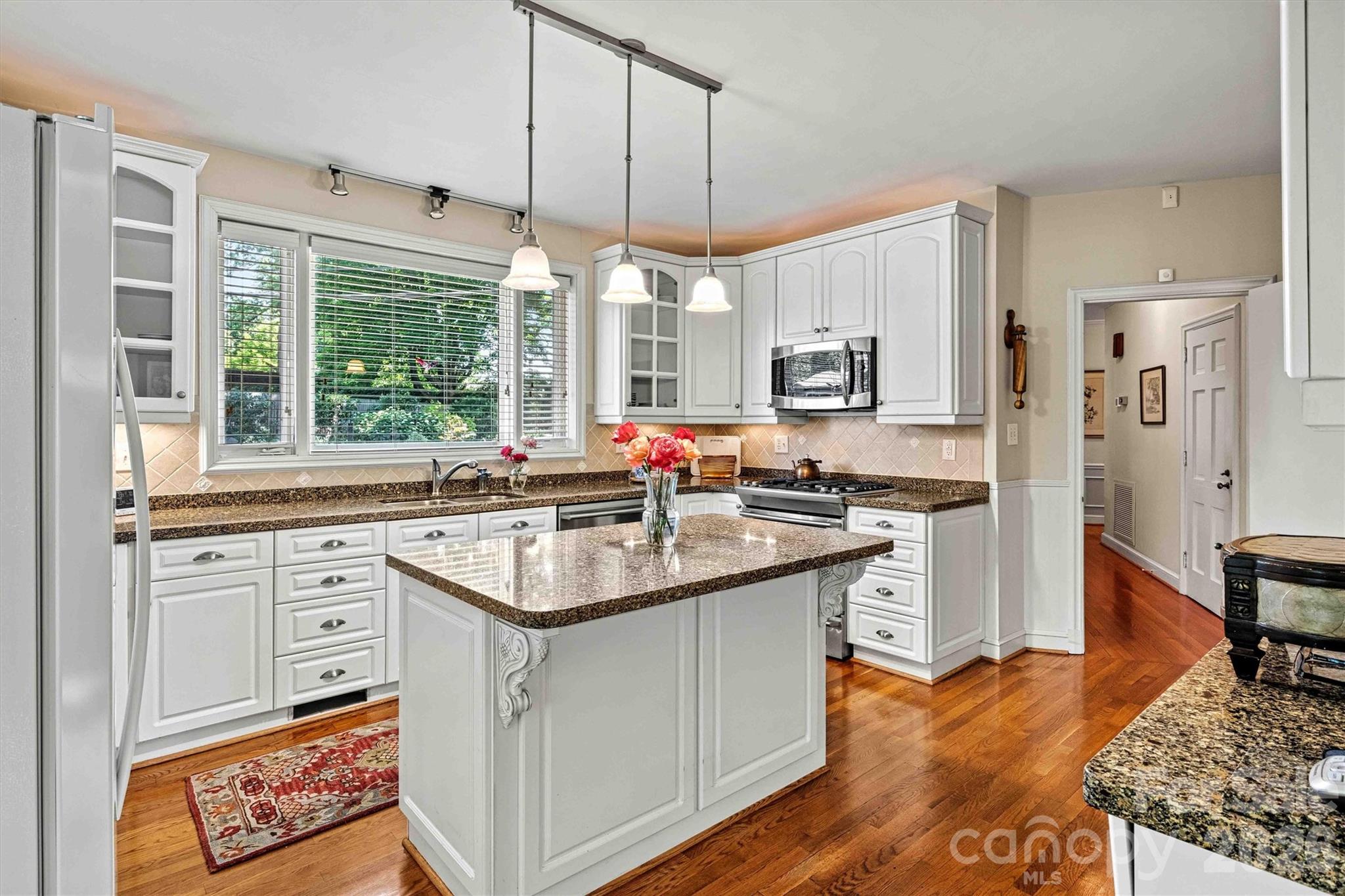 842 North Center Street Hickory NC 28601