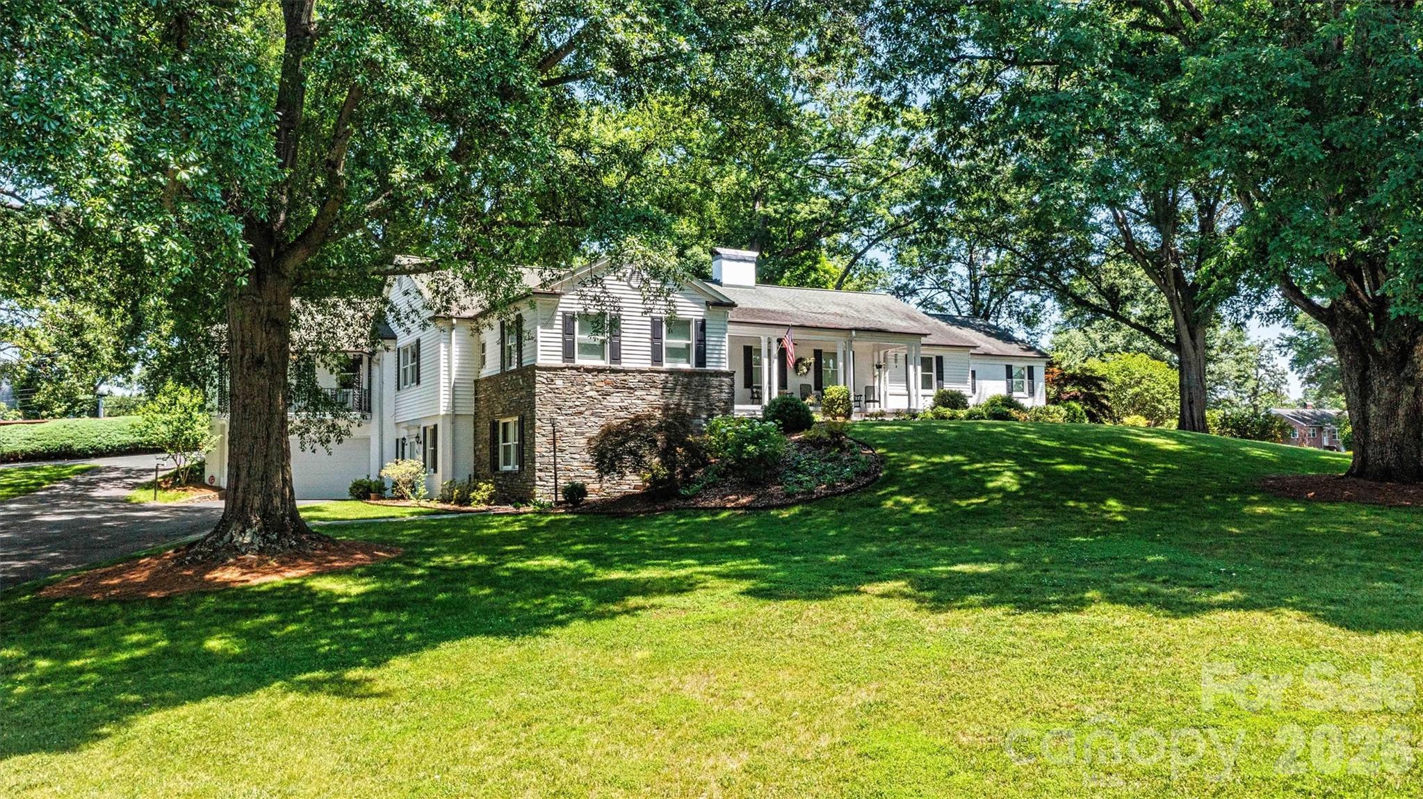 842 North Center Street Hickory NC 28601