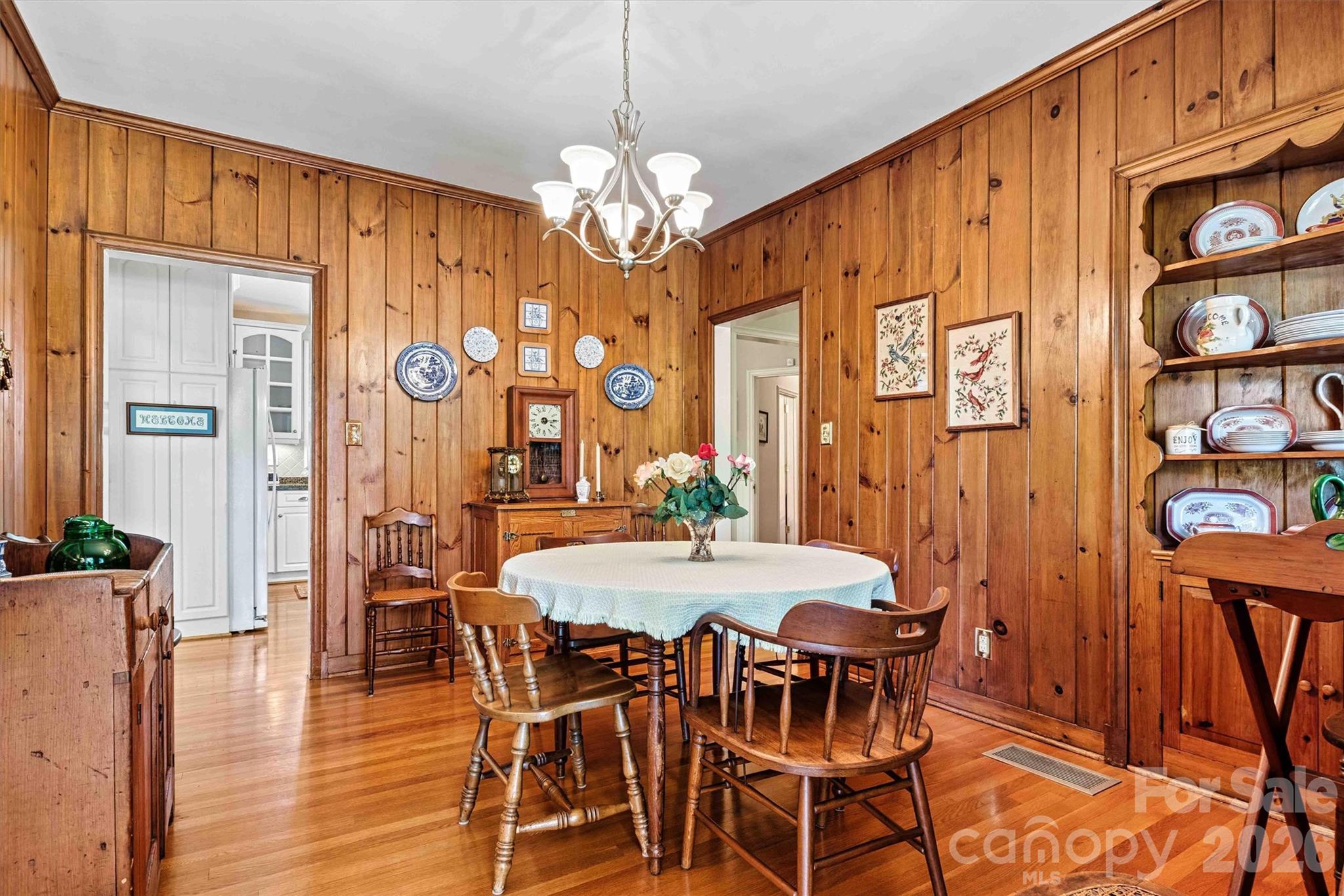 842 North Center Street Hickory NC 28601