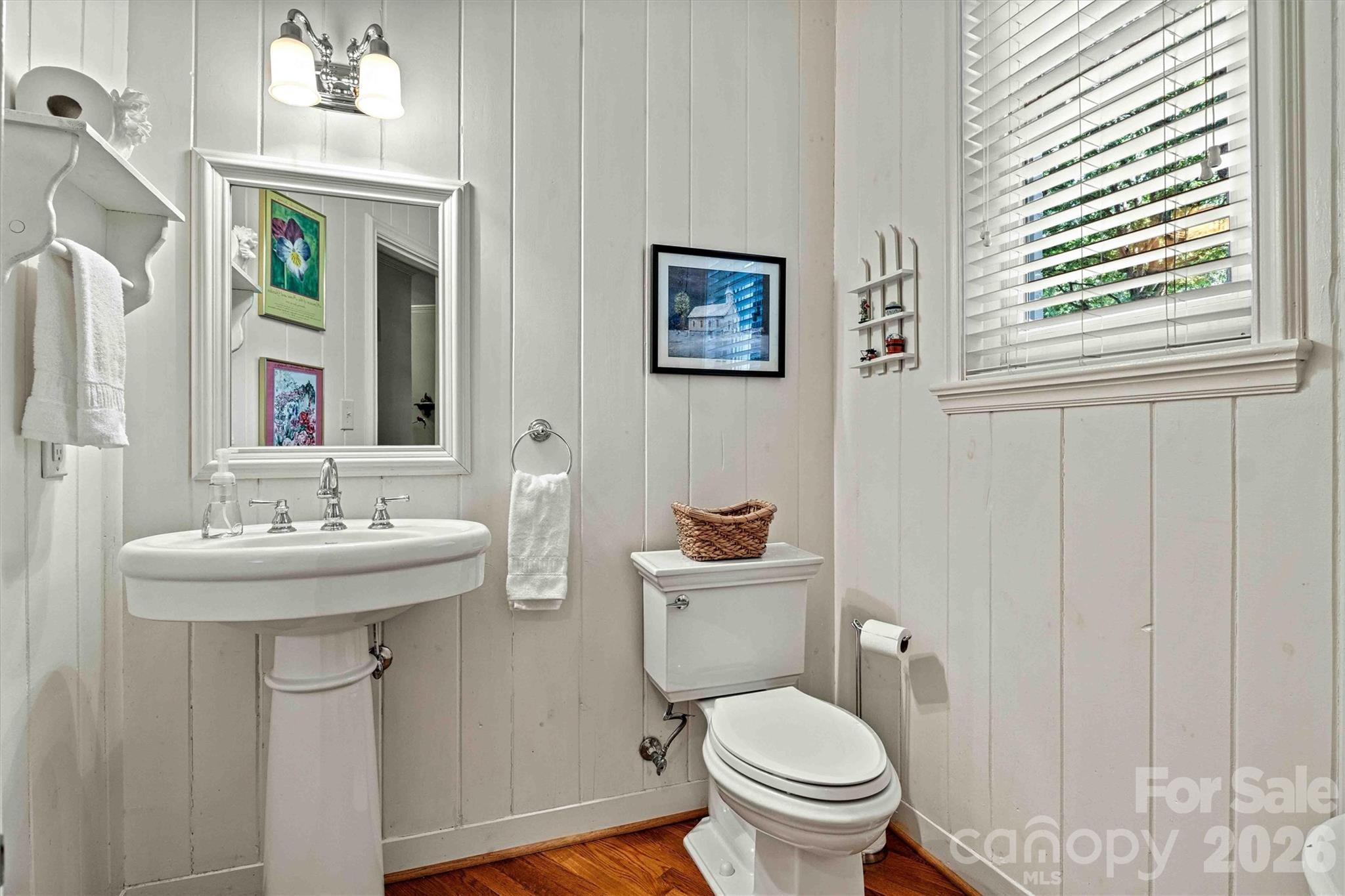 842 North Center Street Hickory NC 28601