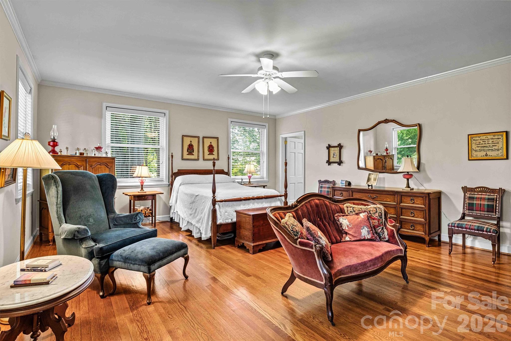 842 North Center Street Hickory NC 28601