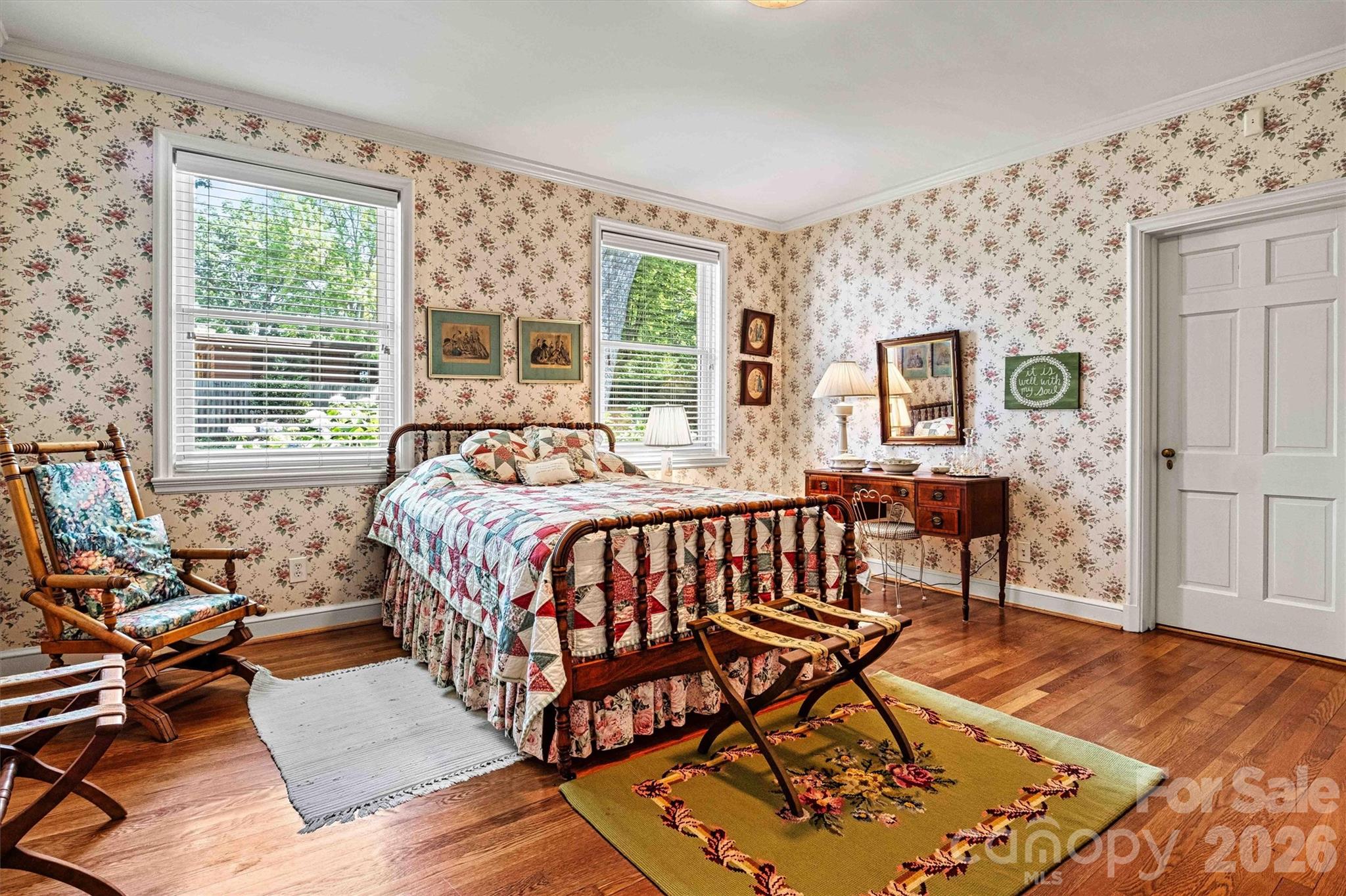 842 North Center Street Hickory NC 28601