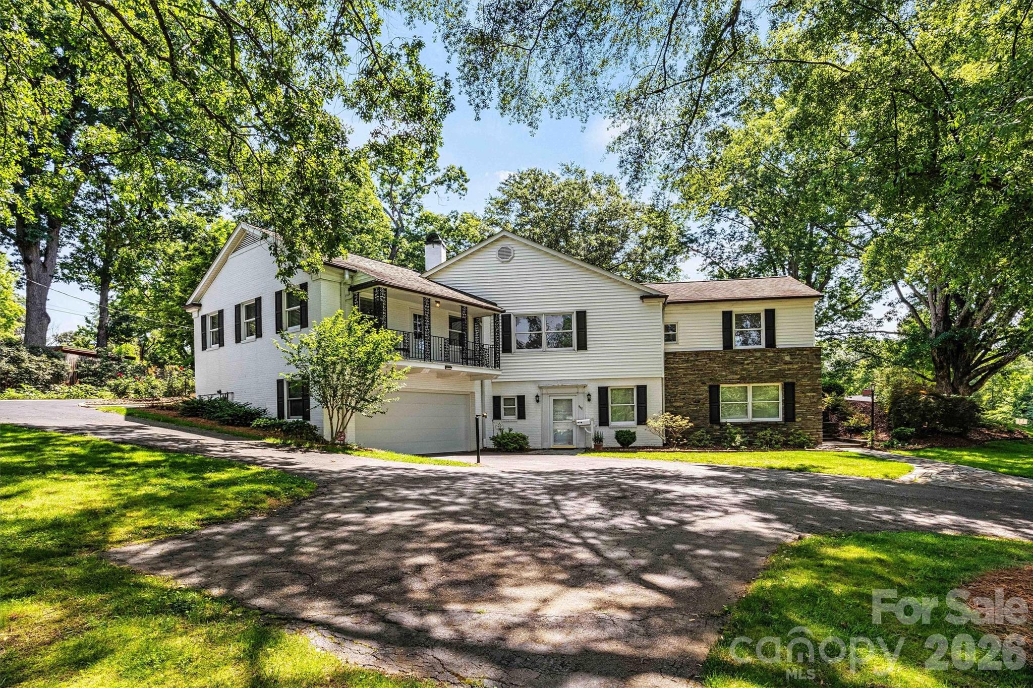 842 North Center Street Hickory NC 28601