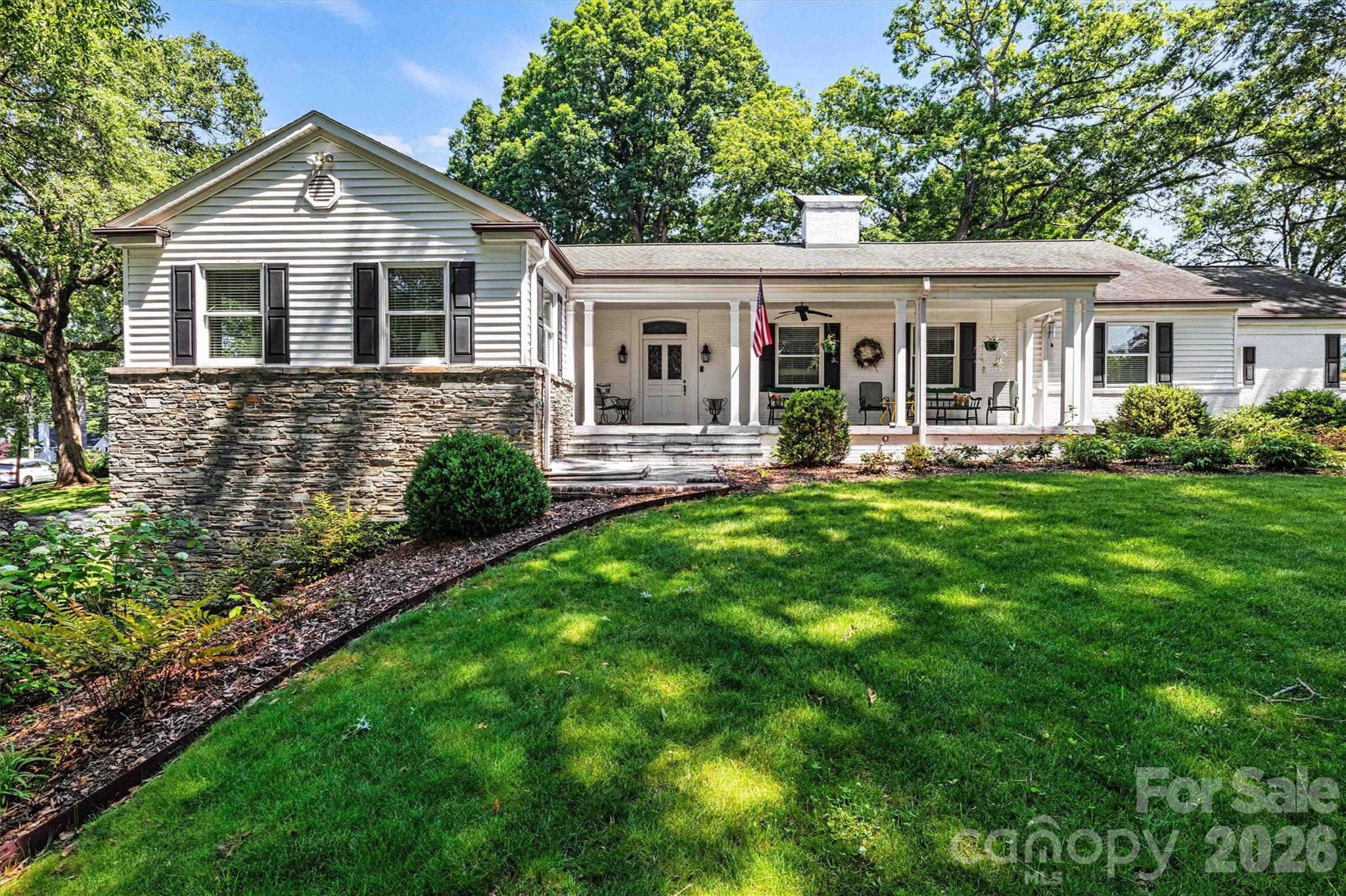 842 North Center Street Hickory NC 28601