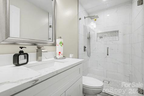 3816 Freedom Drive Charlotte NC 28208