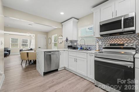 3816 Freedom Drive Charlotte NC 28208