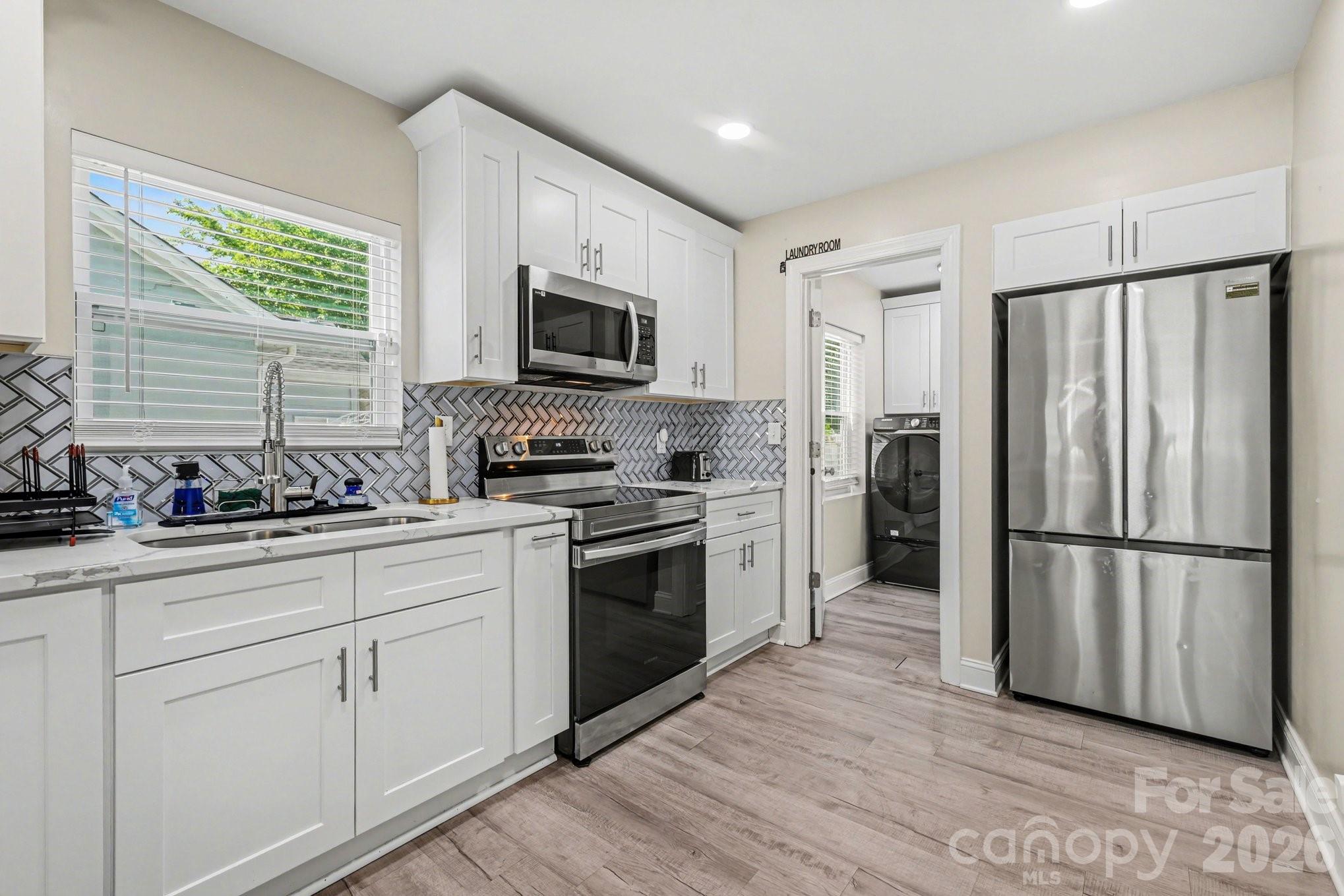 3816 Freedom Drive Charlotte NC 28208