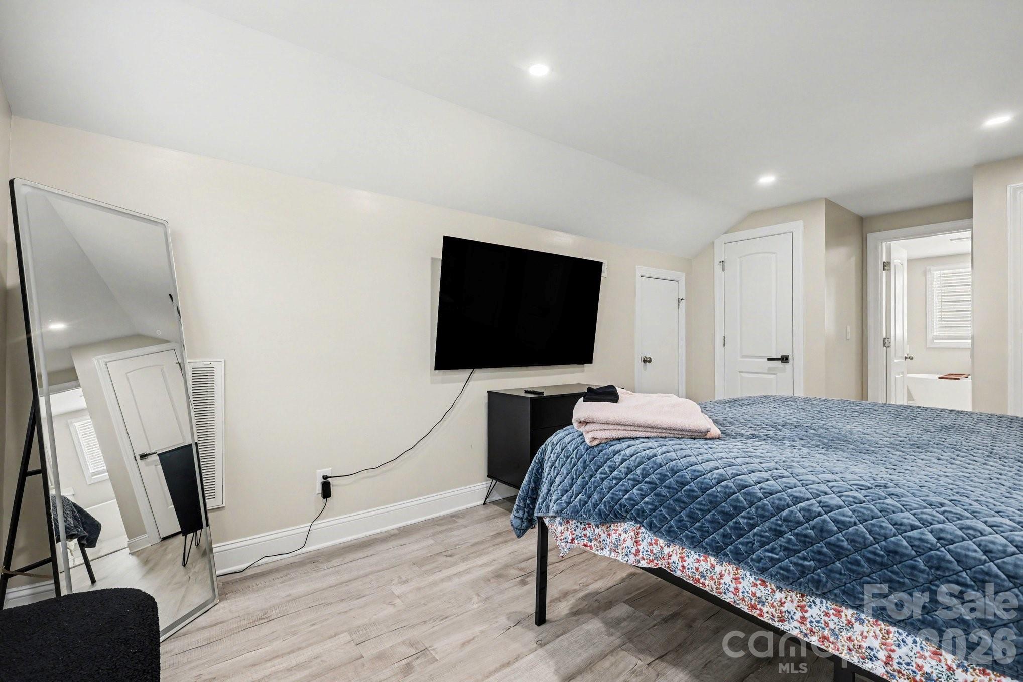3816 Freedom Drive Charlotte NC 28208