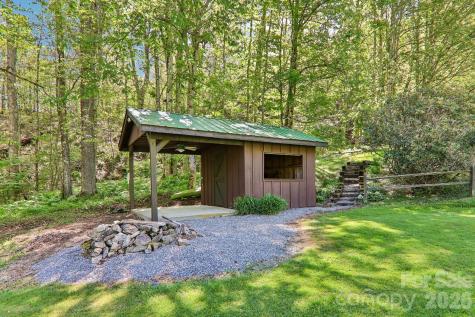 129 Cash Phillips Drive Mars Hill NC 28754