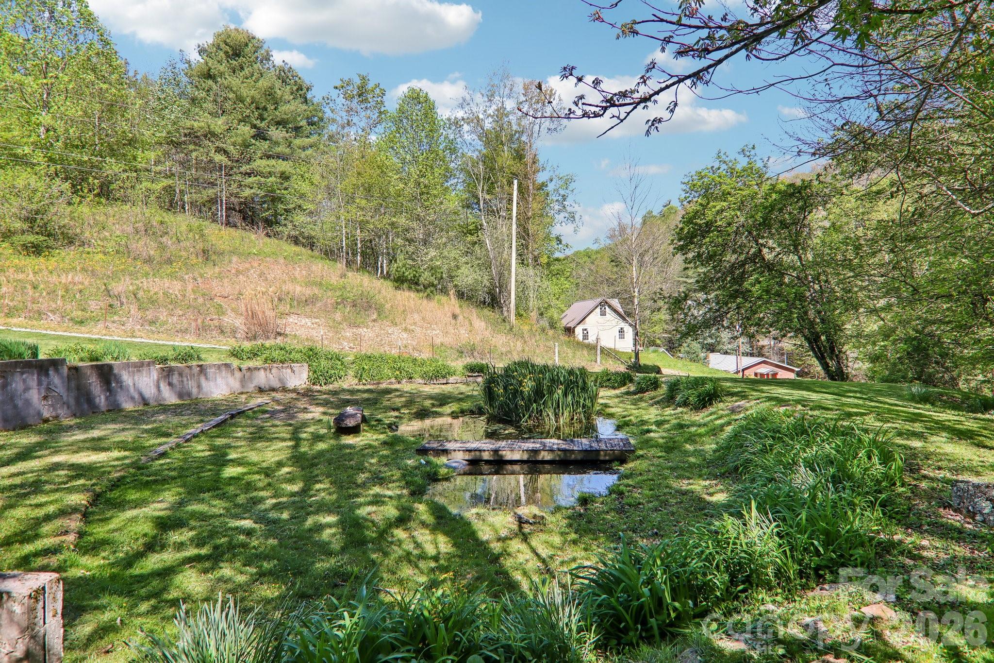 129 Cash Phillips Drive Mars Hill NC 28754