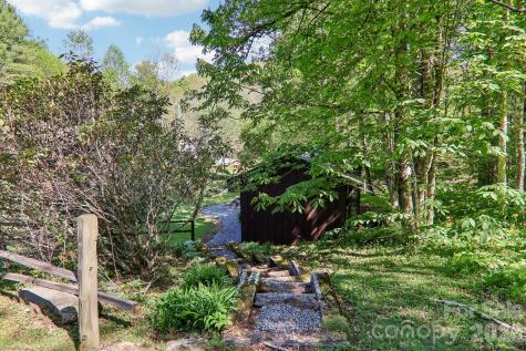 129 Cash Phillips Drive Mars Hill NC 28754