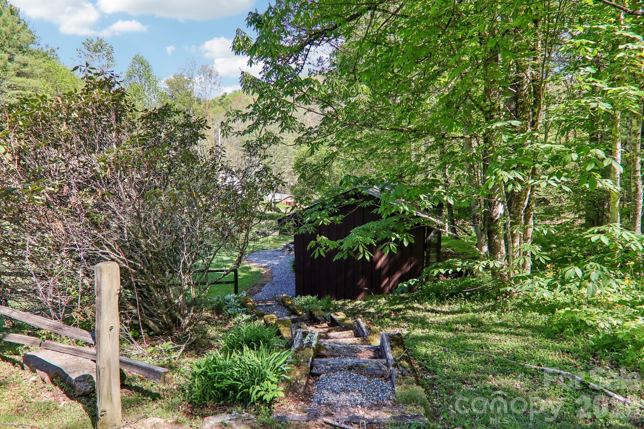 129 Cash Phillips Drive Mars Hill NC 28754