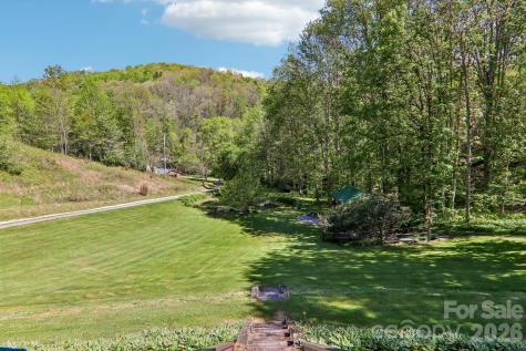 129 Cash Phillips Drive Mars Hill NC 28754