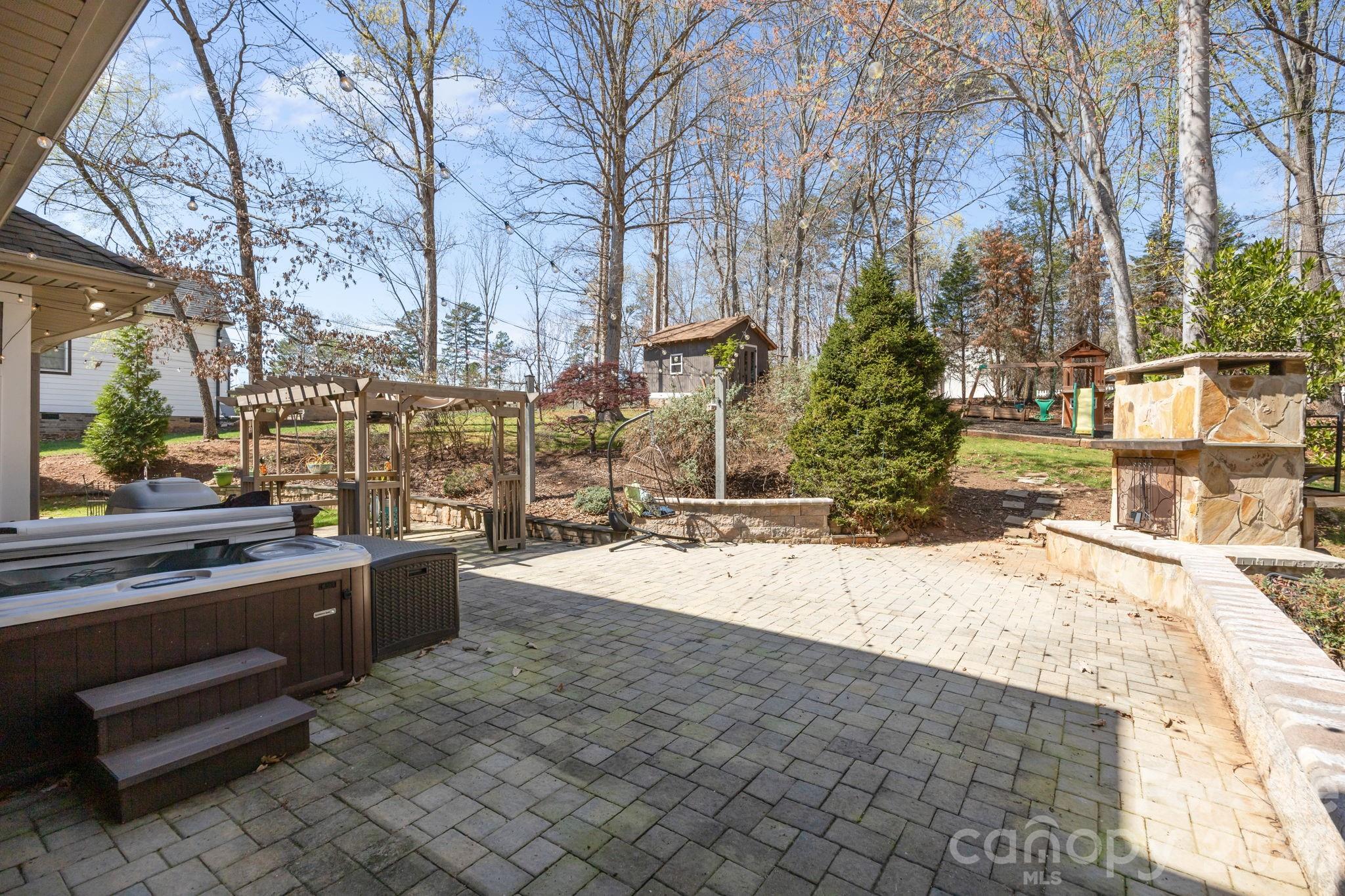 184 High Lake Drive Statesville NC 28677