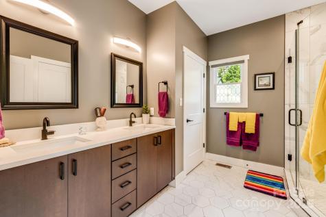 65 Malvern Walk Asheville NC 28806