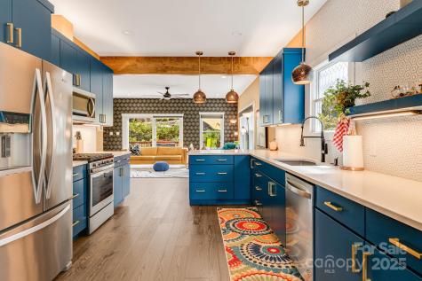 65 Malvern Walk Asheville NC 28806