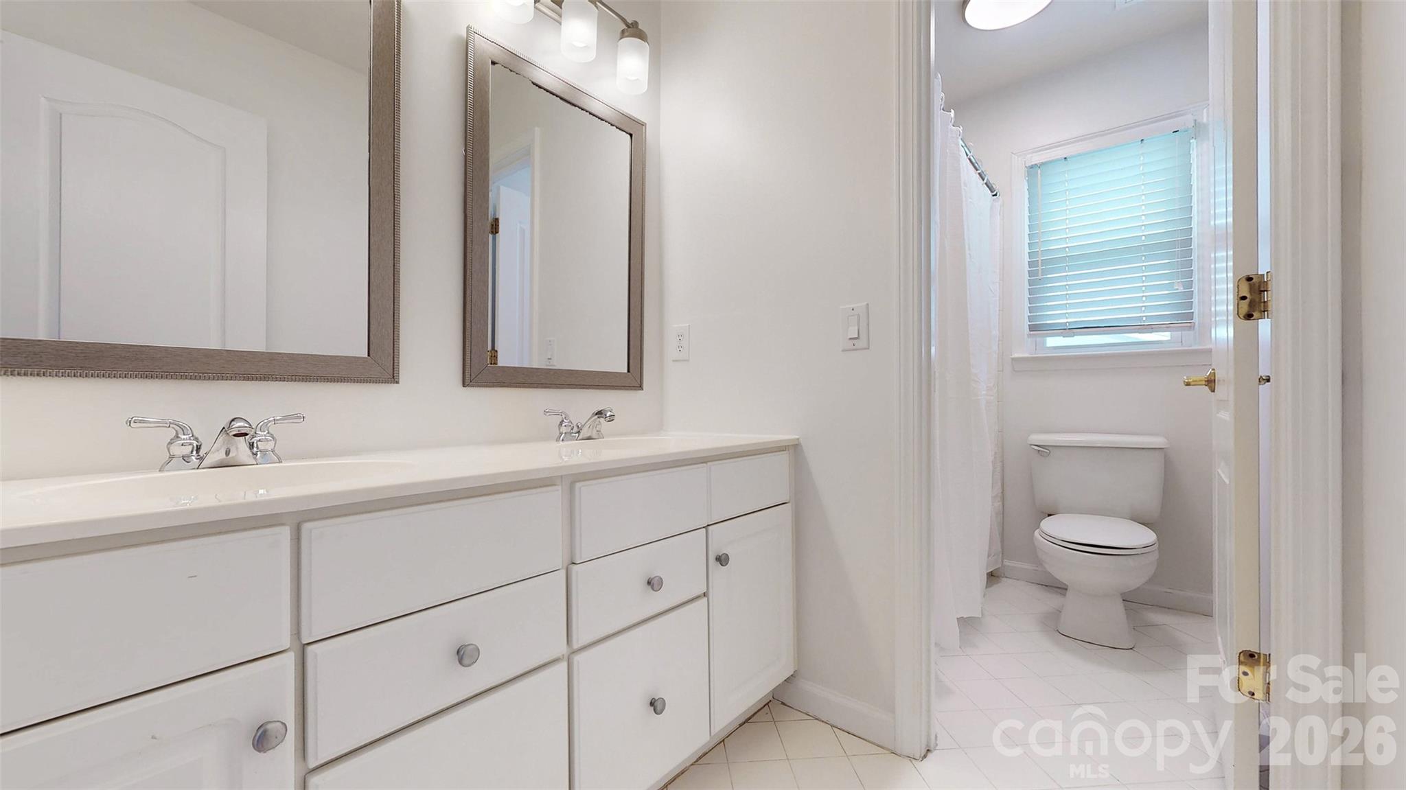 5423 Piper Glen Drive Charlotte NC 28277