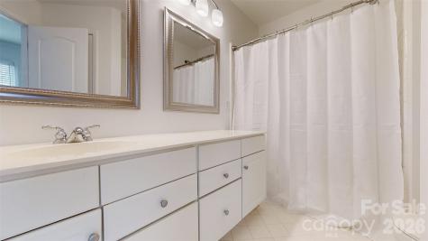 5423 Piper Glen Drive Charlotte NC 28277