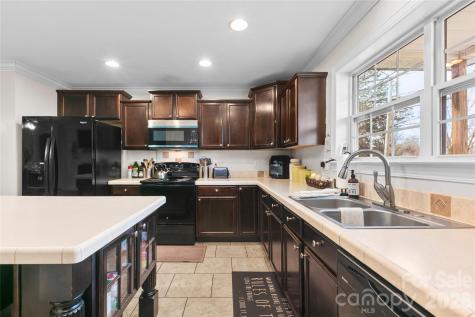 28 Chapel Park Road Asheville NC 28803