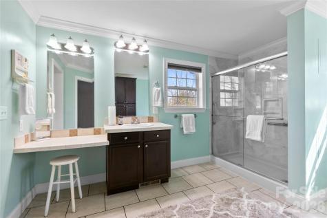 28 Chapel Park Road Asheville NC 28803