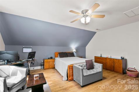 28 Chapel Park Road Asheville NC 28803