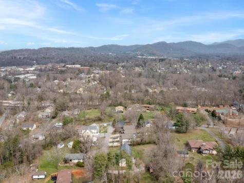 28 Chapel Park Road Asheville NC 28803