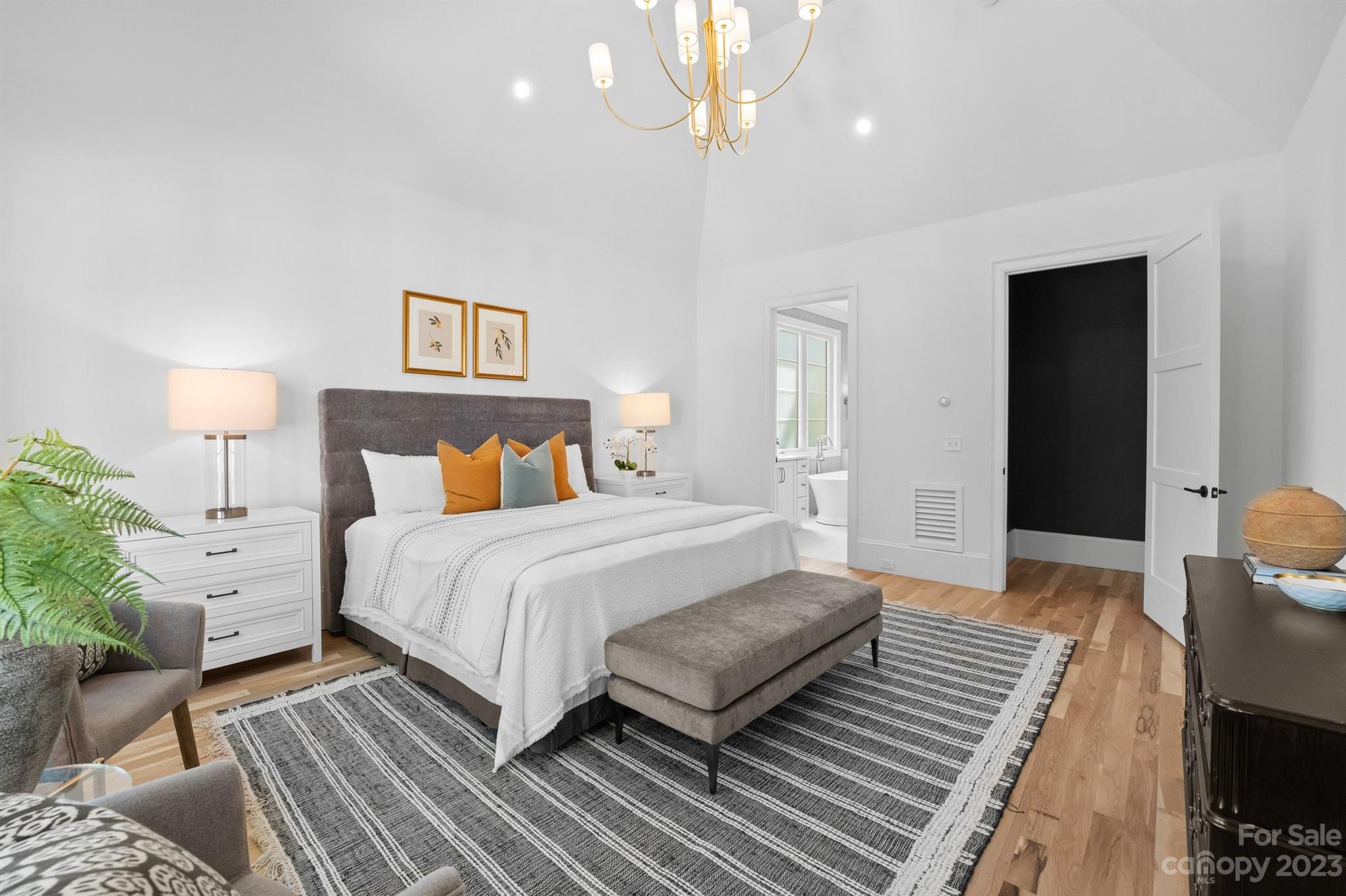 229 N Canterbury Road Charlotte NC 28211