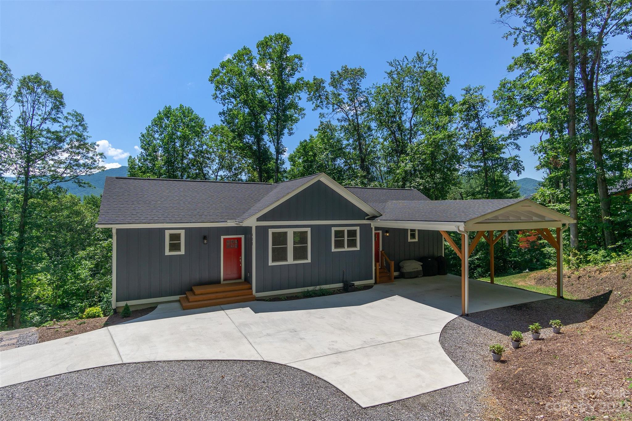 408 Georgia June Lane Swannanoa NC 28778