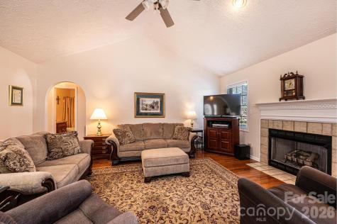 2576 Rolling Ridge Drive Hickory NC 28602