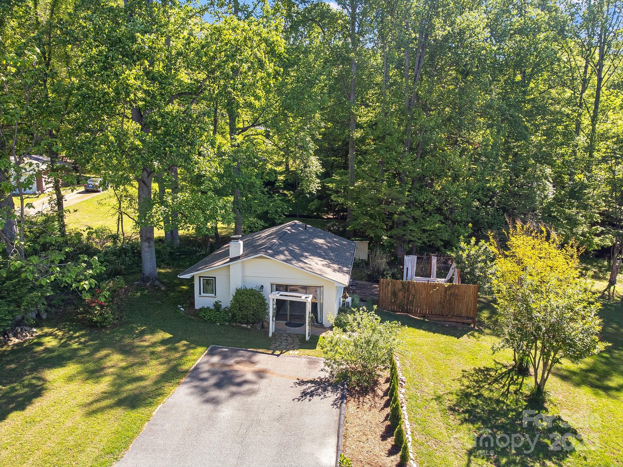 570 Brandon Road Black Mountain NC 28711