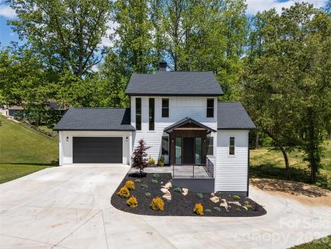 24 Copper Mill Court Candler NC 28715
