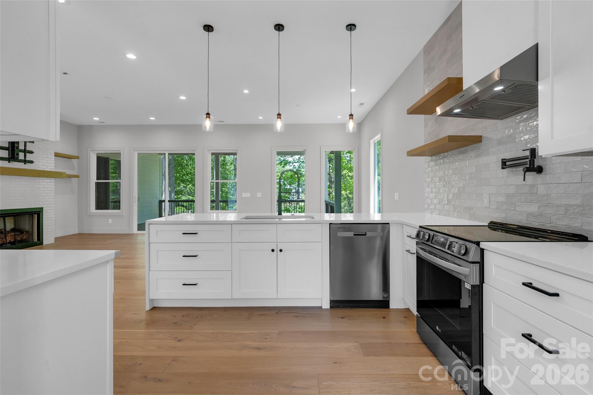 24 Copper Mill Court Candler NC 28715