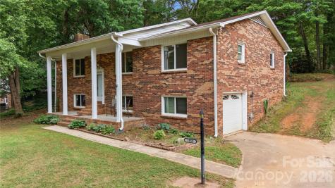 1959 Rock Springs Circle Denver NC 28037
