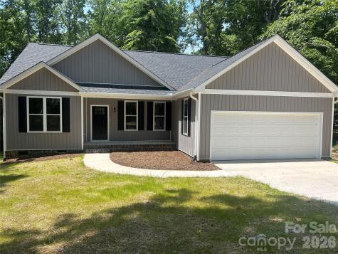 530 Oakwood Circle Lexington NC 27295